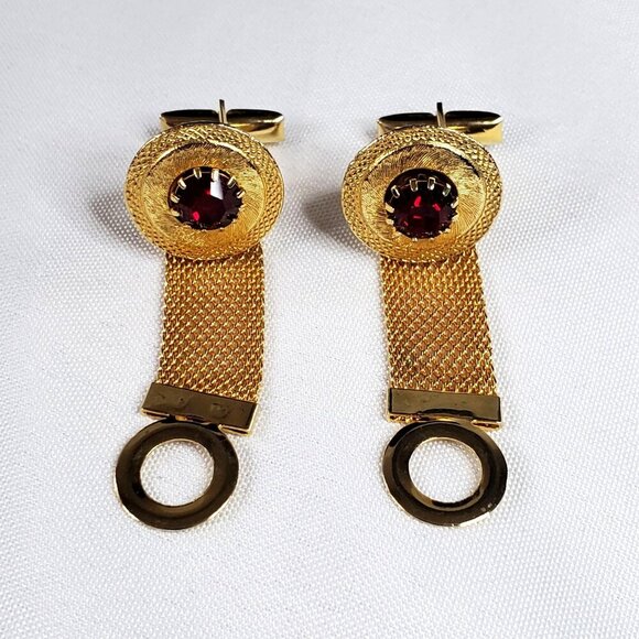 Vintage Gold Tone Mesh Wrap Around Red Faceted Rhinestone Cuff Links - Picture 2 of 12